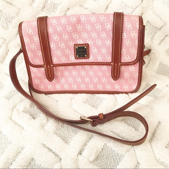 Dooney & Bourke Handbags - Dooney & Bourke Crossbody Satchel